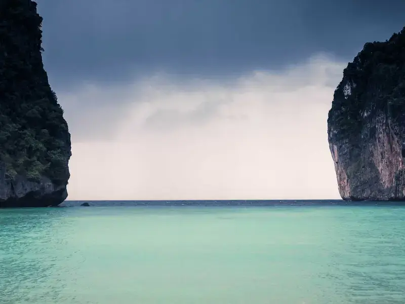 Salalah Dolphin Watching & Snorkeling Tour